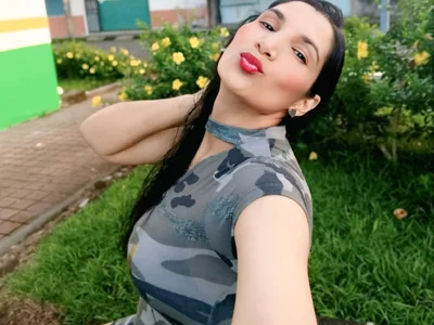 Nathy25 webcam livesex profile in straight cams